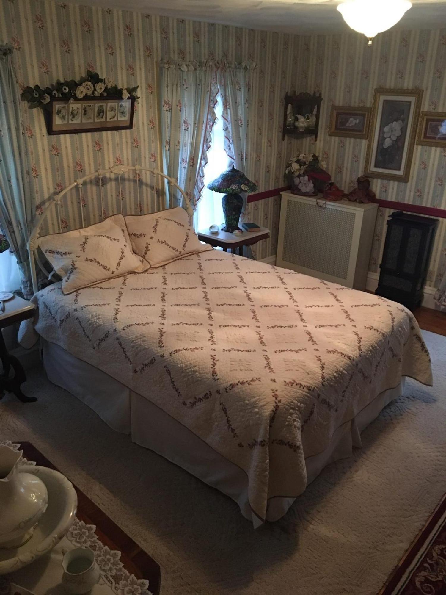 Raindrops On Roses Bed & Breakfast Herkimer Eksteriør bilde